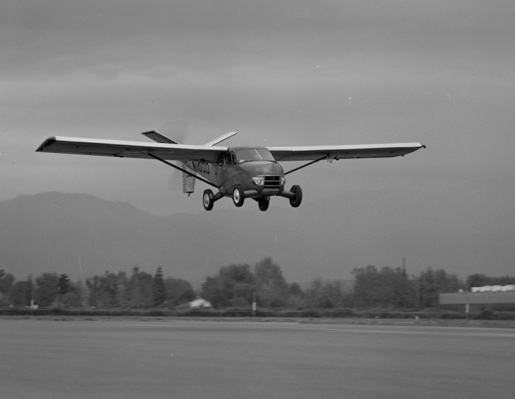 Bir türlü gerçekleşmemiş olan hayalin evrimi; Uçan Arabalar
