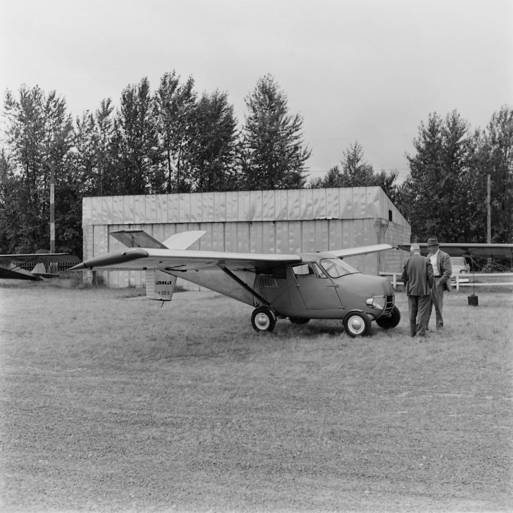 Bir türlü gerçekleşmemiş olan hayalin evrimi; Uçan Arabalar