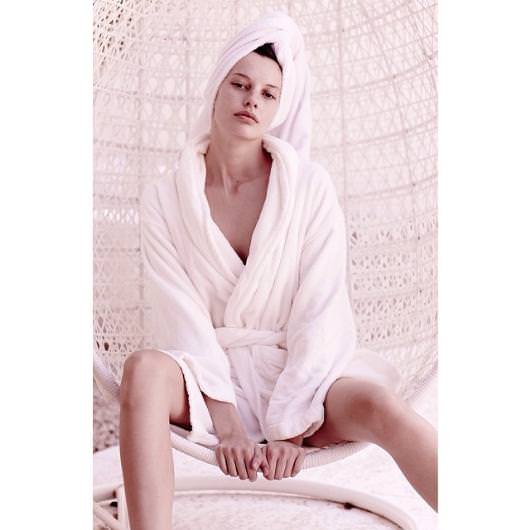 Ünlü güzeller banyodan çıkınca