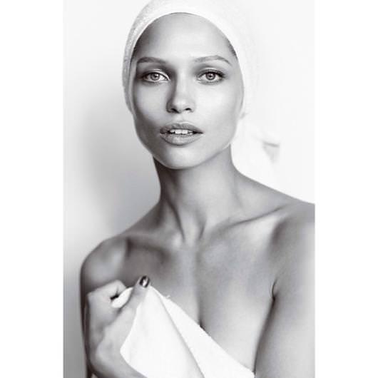 Ünlü güzeller banyodan çıkınca