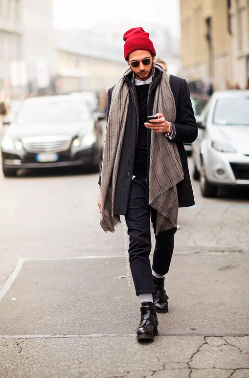 Kışın erkekleri daha çekici hale getiren şal modası