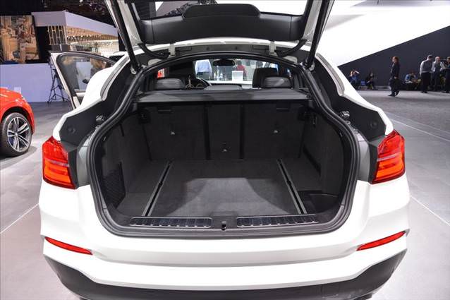 En güçlü BMW X4 de Detroit'de