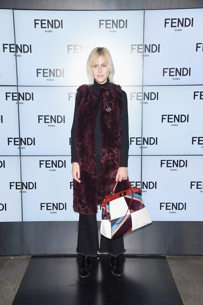 Fendi Sonbahar-Kış 2016 erkek  defilesinden görüntüler