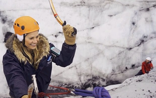 Tek kuruş harcamadan dünyayı dolaşıyor