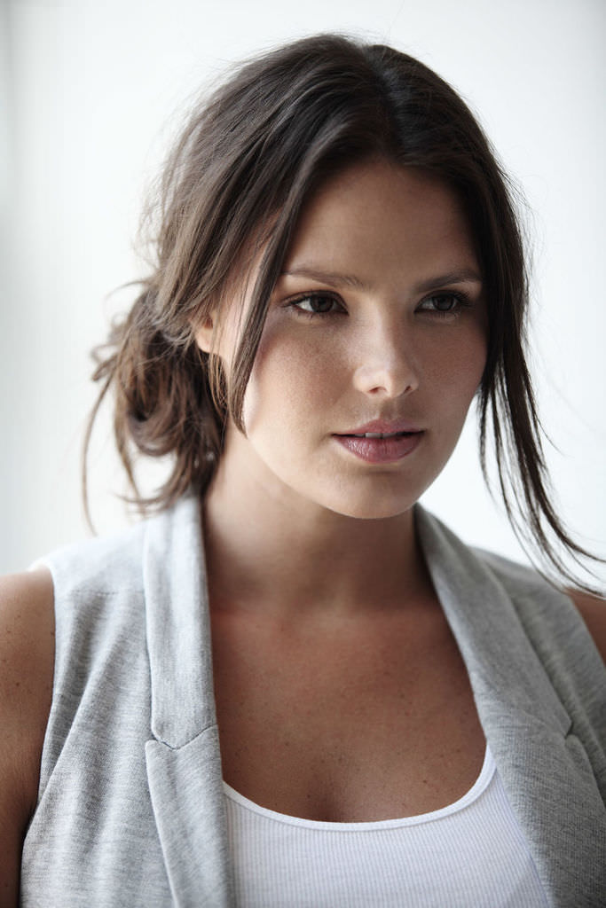 Mango'nun büyük bedeni Candice Huffine!