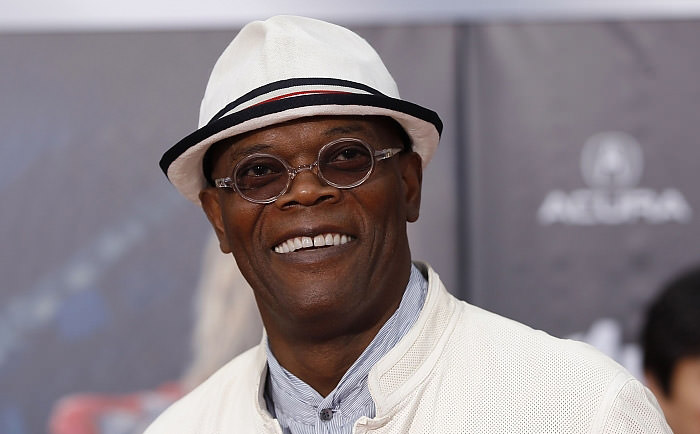 Sevdiğiniz ünlülerin hiç boylarını merak ettiniz mi?