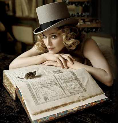 Sevdiğiniz ünlülerin hiç boylarını merak ettiniz mi?