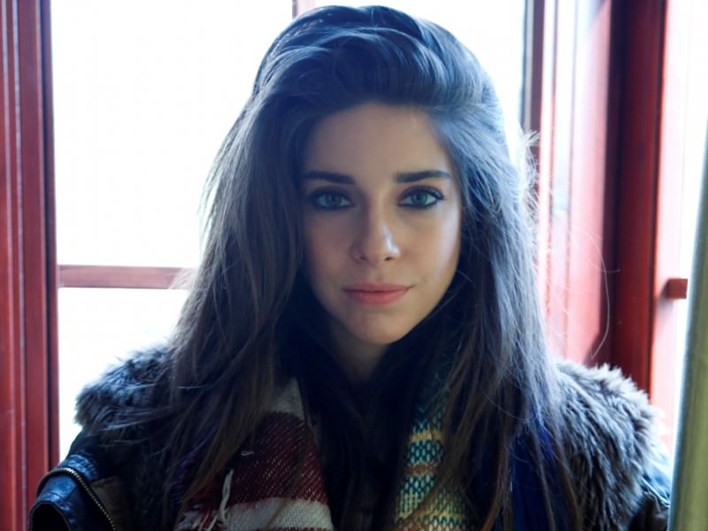 Erkek; güler yüzlü, rahat ve kendi gibi olmalı