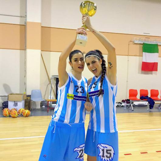 Mankenlik kariyeri basketbolun önüne geçti