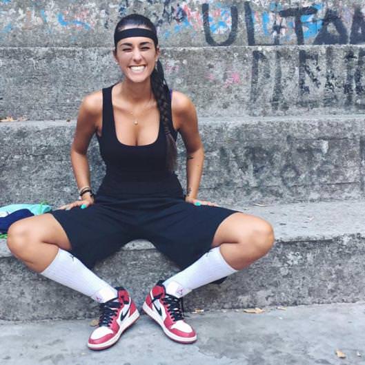 Mankenlik kariyeri basketbolun önüne geçti