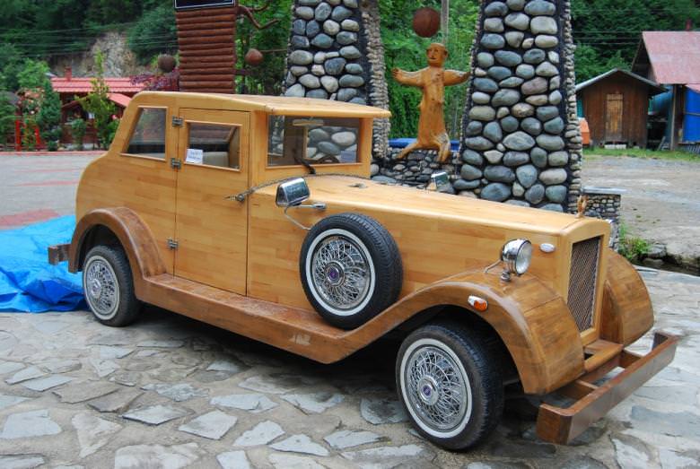 Tasarımlarına hayran kalacağınız 25 muhteşem ahşap araba