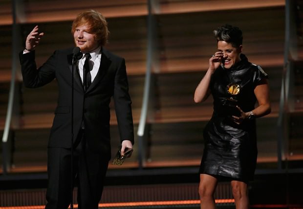 2016 Grammy ödülleri sahiplerini buldu