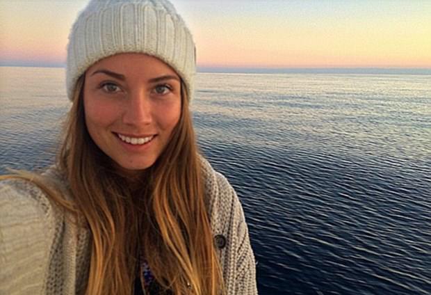 Beş kuruş ödemeden dünyayı geziyorlar