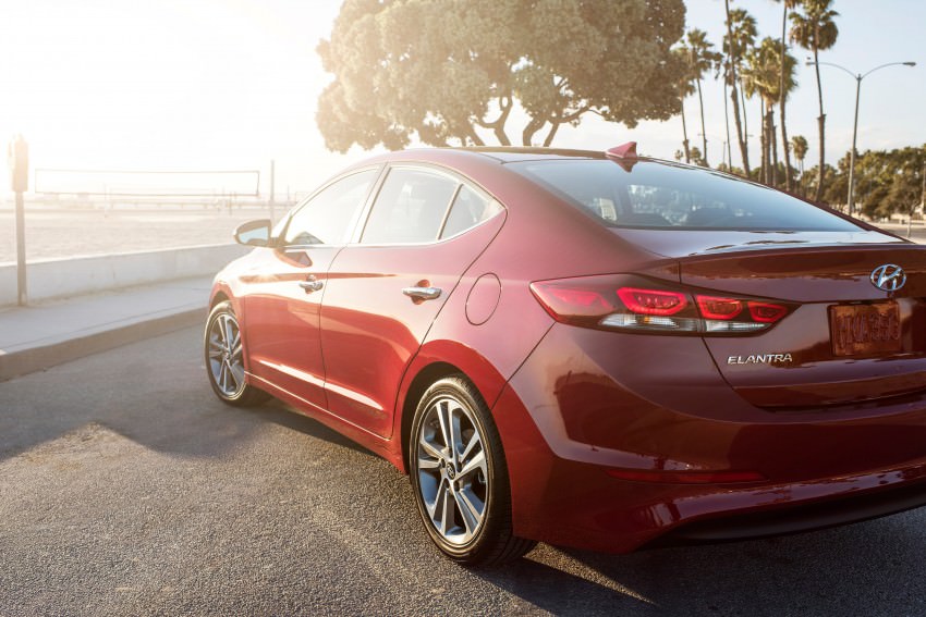Hyundai Elantra Sport  yıl sonunda gelecek!