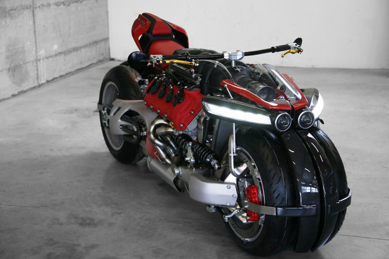 En etkileyici motosiklet: Lazareth LM 847