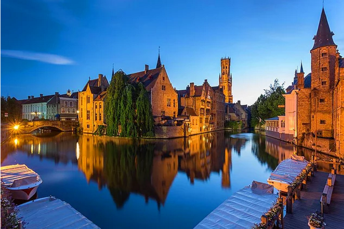 El değmemiş bir Oorta çağ şehri: Brüj