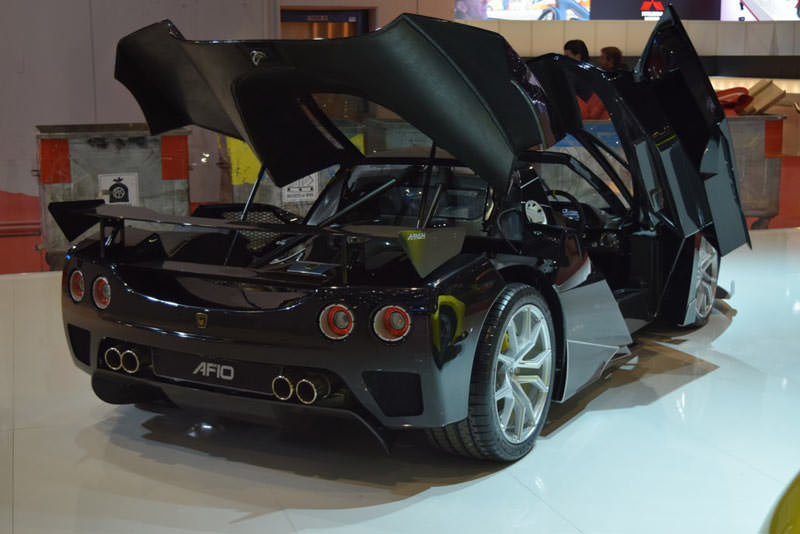 2080 beygirlik canavar