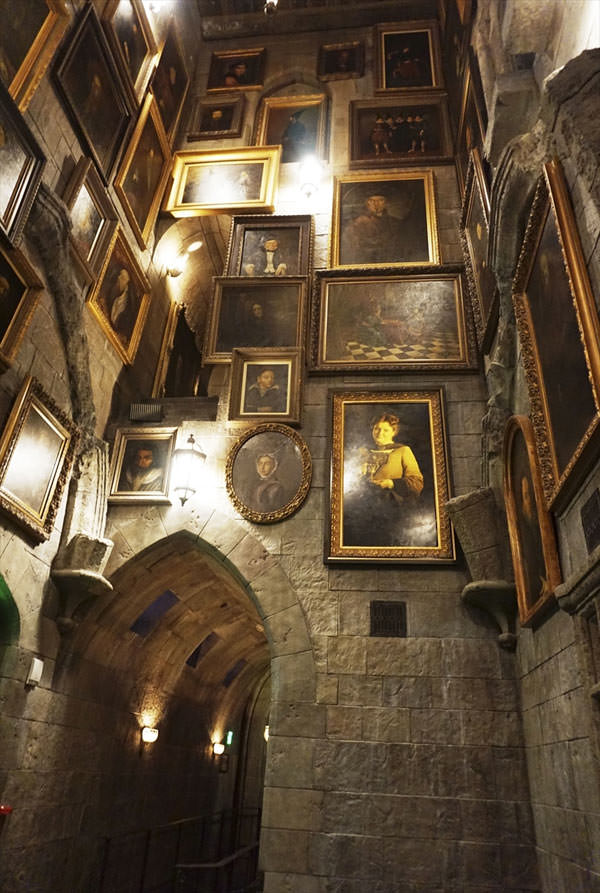 Merakla beklenen Harry Potter parkı açıldı!