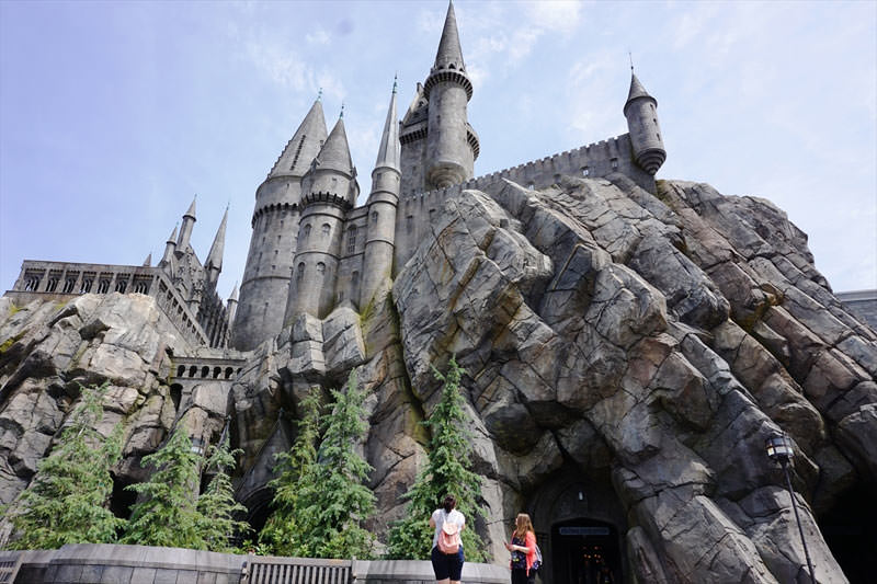 Merakla beklenen Harry Potter parkı açıldı!
