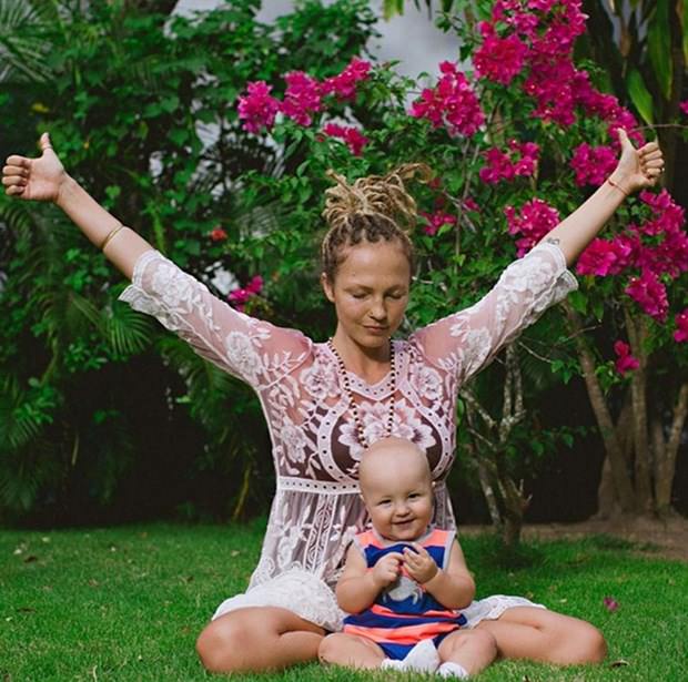 Instagram'ın yeni fenomenleri: Modern hippi aile