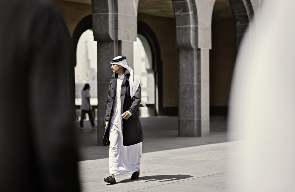 İkonik Burberry trençkotu Dubai ile buluştu!