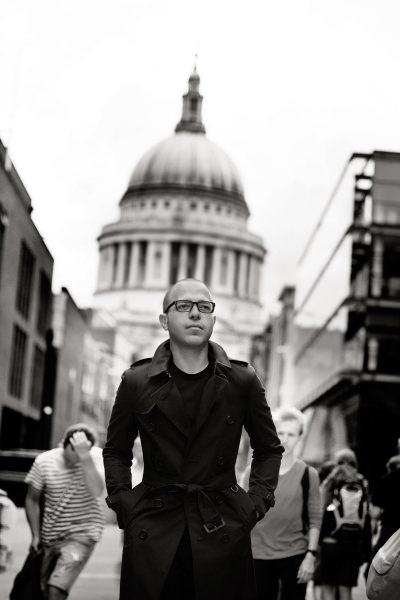 İkonik Burberry trençkotu Dubai ile buluştu!