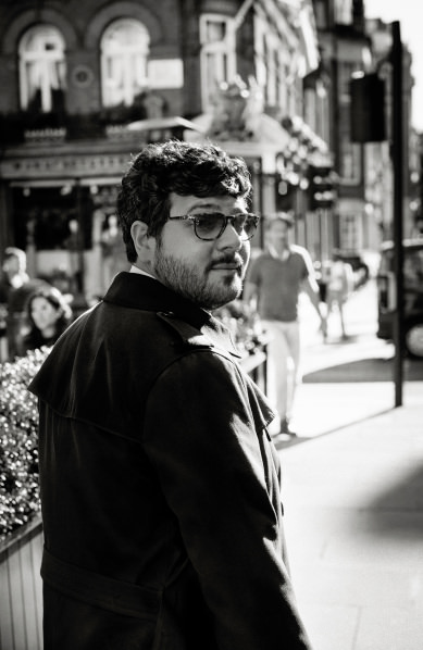 İkonik Burberry trençkotu Dubai ile buluştu!