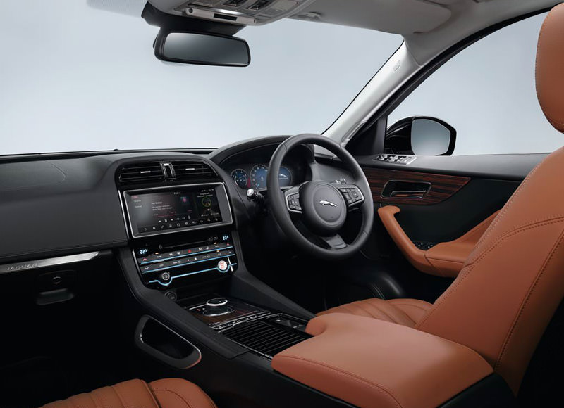 2017 Jaguar F-Pace, Türkiye'de