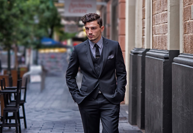 Profesyonel yaşamda erkekler nasıl giyinmeli?