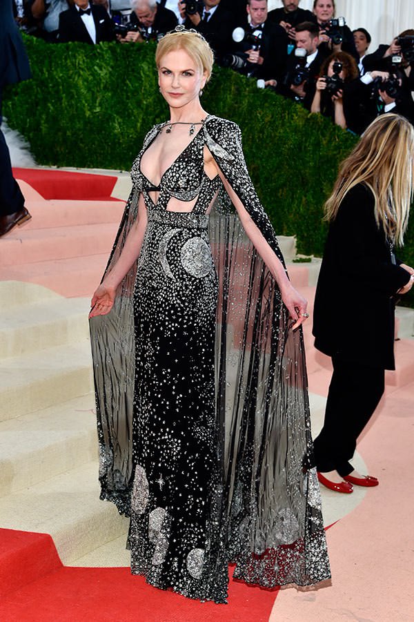 2016 Met Gala'dan yıldızlar geçidi