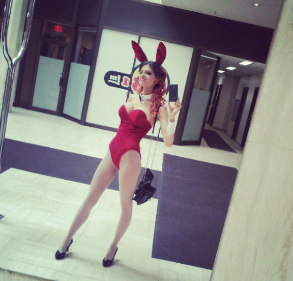 Kendini çizgi roman karakterleri gibi boyadı fenomen oldu