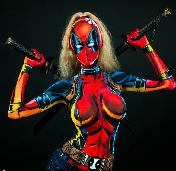 Kendini çizgi roman karakterleri gibi boyadı fenomen oldu