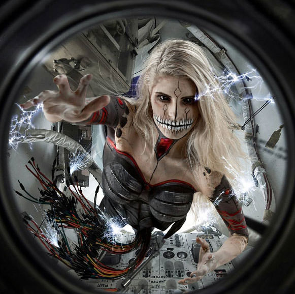 Kendini çizgi roman karakterleri gibi boyadı fenomen oldu