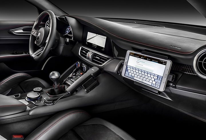 Polislere özel Alfa Romeo Guilia QV