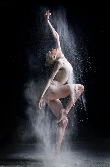 Alexander Yakovlev ile patlayıcı 19 dans portresi