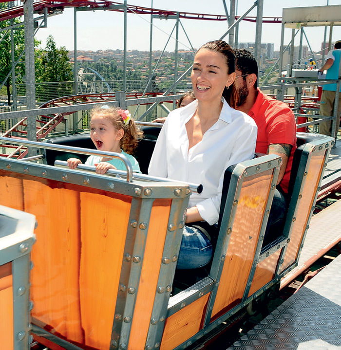 Ünlü isimler ve çocukları Vialand’de bir araya geldi