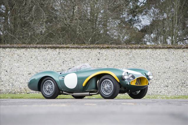 Efsane Aston Martin açık artırmada