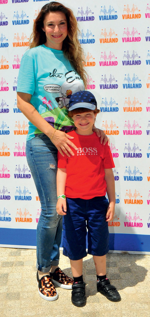 Ünlü isimler ve çocukları Vialand’de bir araya geldi