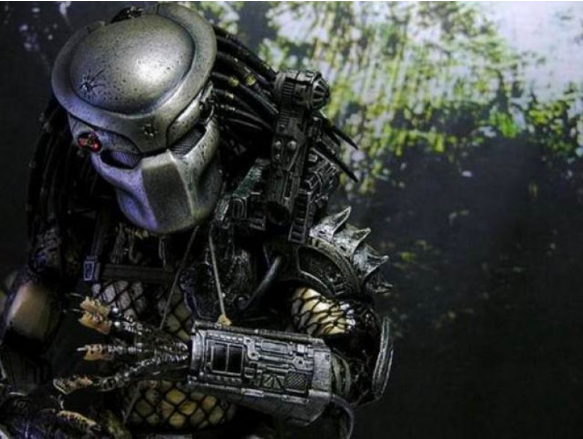 Sinemanın ünlü maskelerinin arkasındaki yüzleri