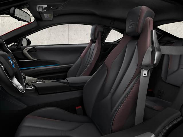 Özel kırmızı BMW i8 Celebration Edition