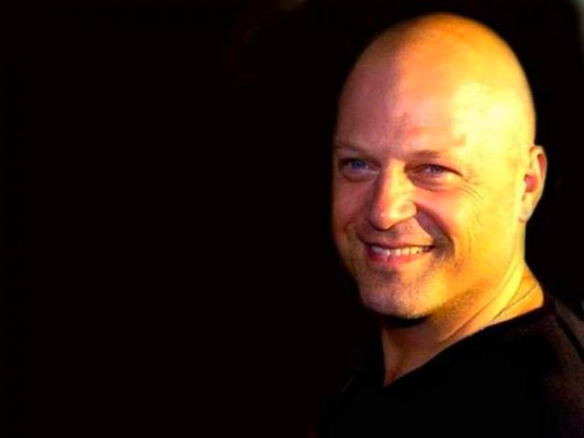 Sinemanın ünlü maskelerinin arkasındaki yüzleri