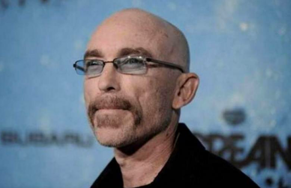 Sinemanın ünlü maskelerinin arkasındaki yüzleri