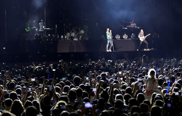 Antalya'da Maroon 5 rüzgarı!
