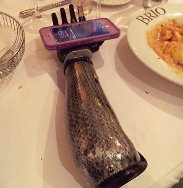 Tek kollu model Rebekah Marine