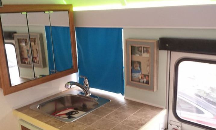 Otobüsü eve çevirdiler!