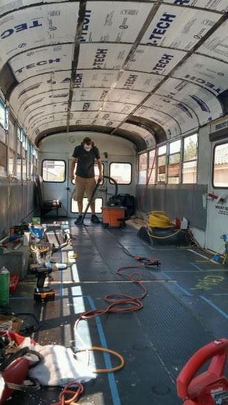 Otobüsü eve çevirdiler!