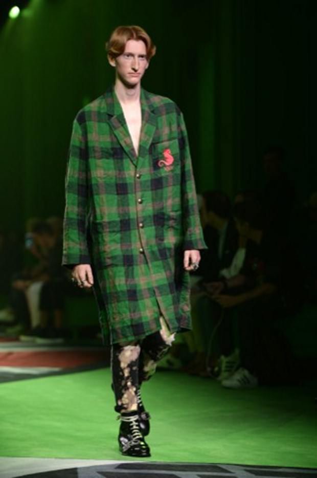 Erkek giyimde harikalar diyarı konsepti