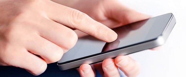 Karanlıkta telefon kullanmak geçici körlüğe mi sebep oluyor