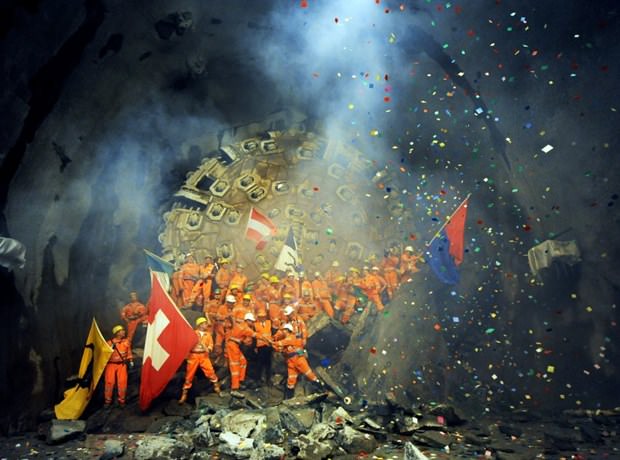 Dünyanın en uzun ve en derin tüneli