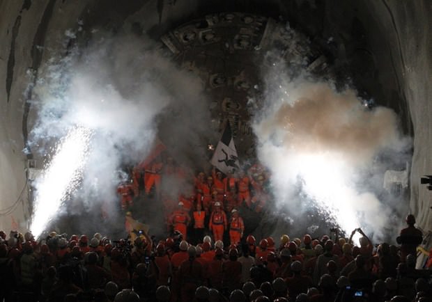 Dünyanın en uzun ve en derin tüneli